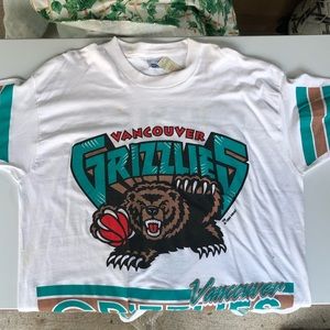 Memphis/Vancouver Grizzlies Shirt - Extra Large